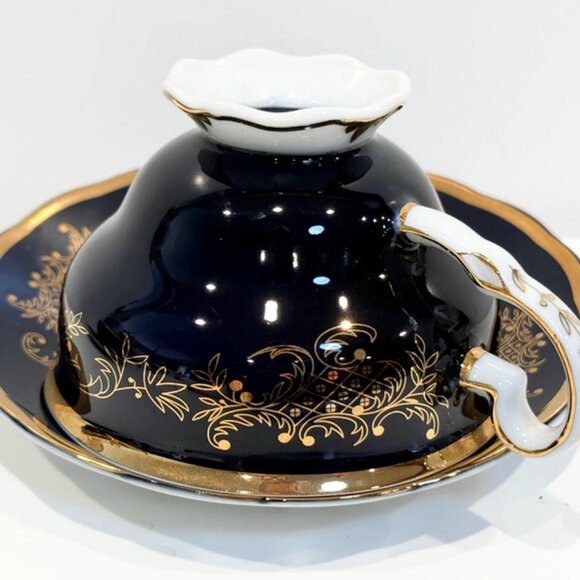Lomonosov "Echt Cobalt" Teacup and Saucer, Cobalt Blue with Fancy Gold Designs - Picture 5 of 9